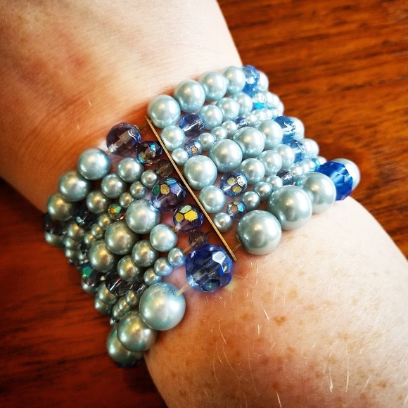 Blue Beaded Bracelet - Picture 1 of 2